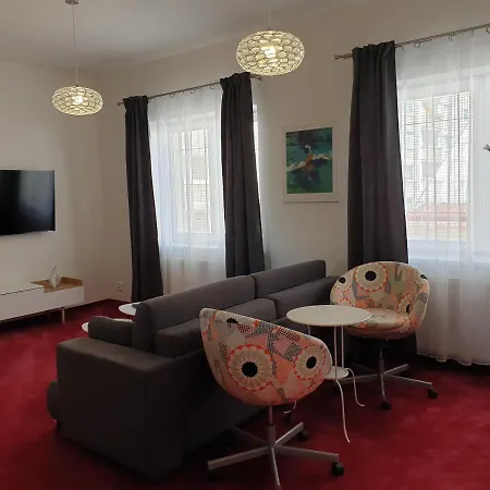 Piano & Guest house